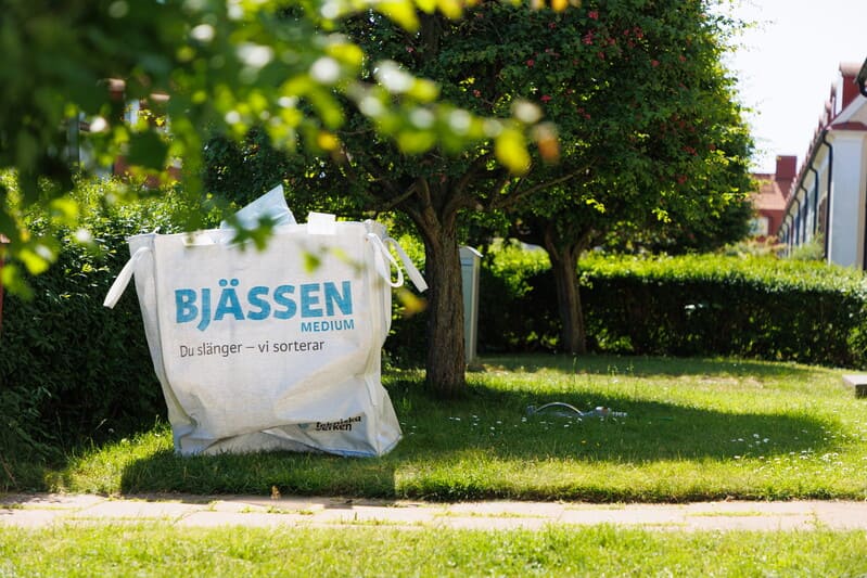 Bjässen säck i villa-område